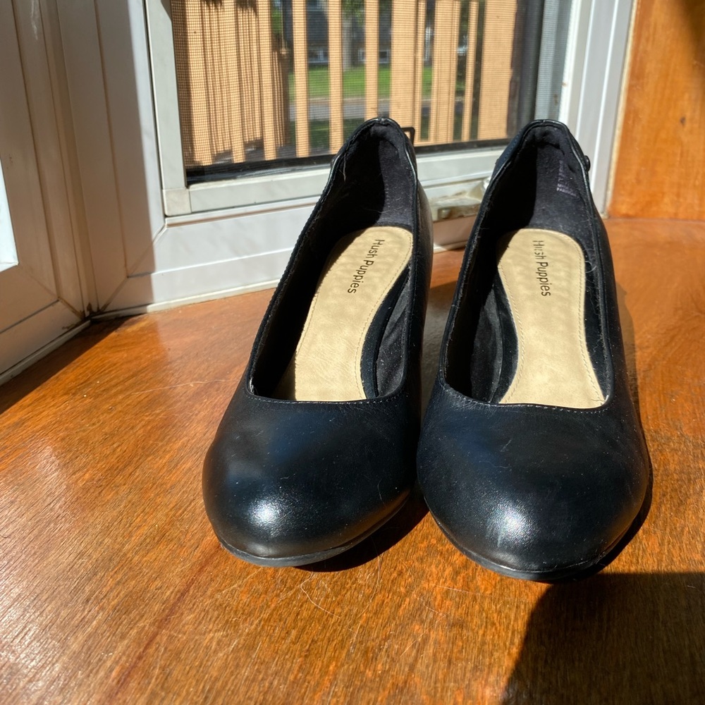 Hushpuppies heels size 9 W